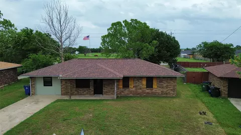 124 Southside Dr, Sanger, TX 76266
