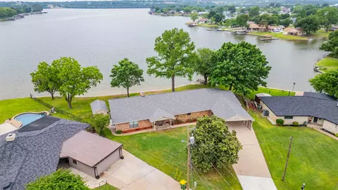 4208 Chaparral Ct, Granbury, TX 76049