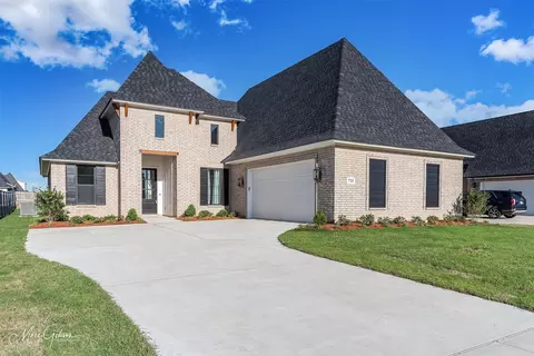 711 Julesburg Ln, Benton, LA 71006