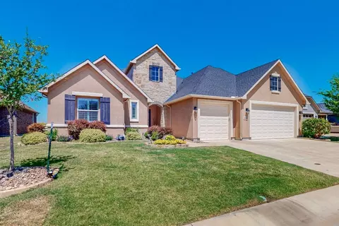 11816 Cinnamon Dr, Denton, TX 76207