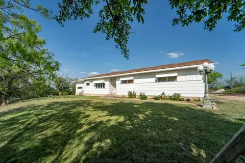 117 Pecan Retreat Dr, Albany, TX 76430