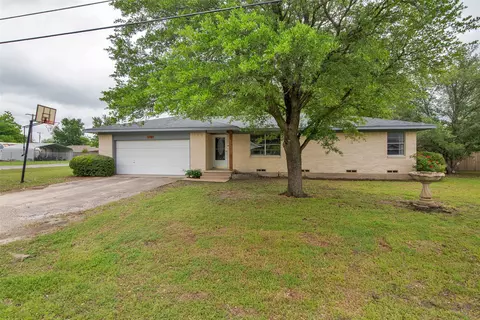 801 Ricketts St, Howe, TX 75459