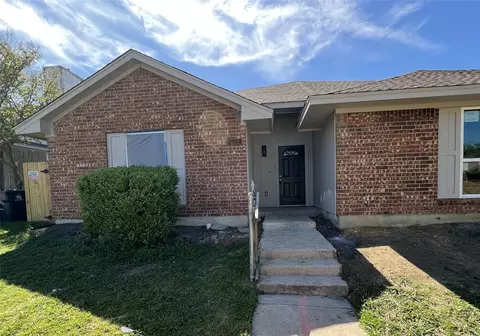 2504 Summer Place Dr, Arlington, TX 76014