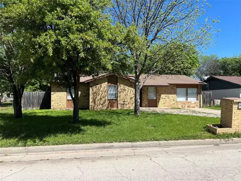 1205 SE 14th St, Mineral Wells, TX 76067