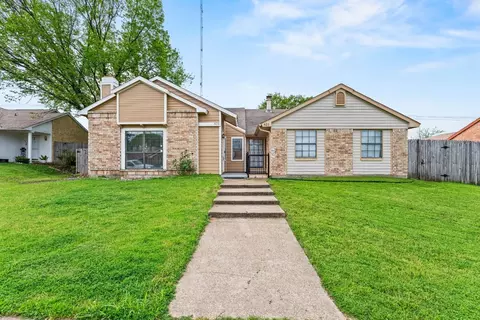 423 Pogue St, Cedar Hill, TX 75104