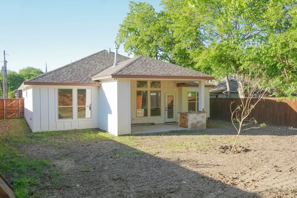 Exterior - 2834 Prosperity Ave, Dallas, TX 75216 photo 5 of 6