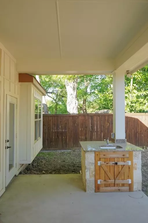 Exterior - 2834 Prosperity Ave, Dallas, TX 75216 photo 4 of 6