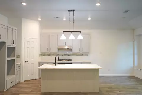 Kitchen - 2834 Prosperity Ave, Dallas, TX 75216 photo 1 of 4