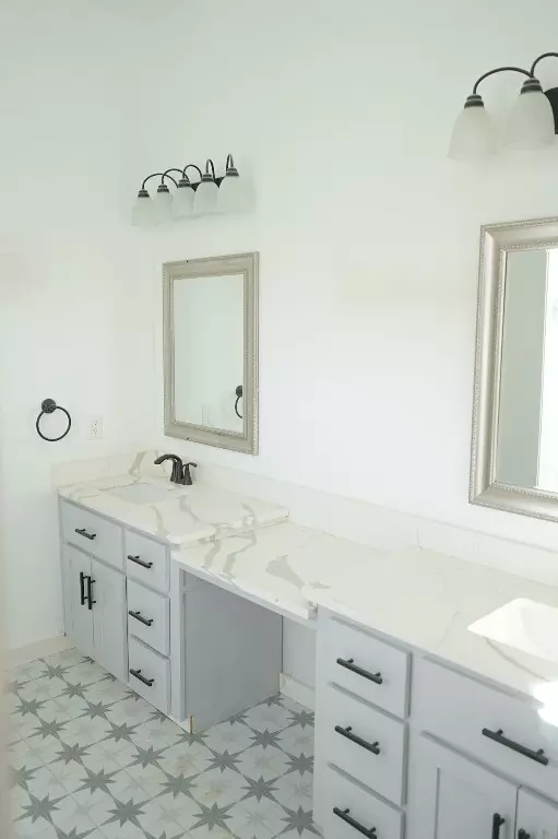 Bath - 2834 Prosperity Ave, Dallas, TX 75216 photo 6 of 7