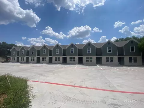 402 S Garrett Ct, Stephenville, TX 76401