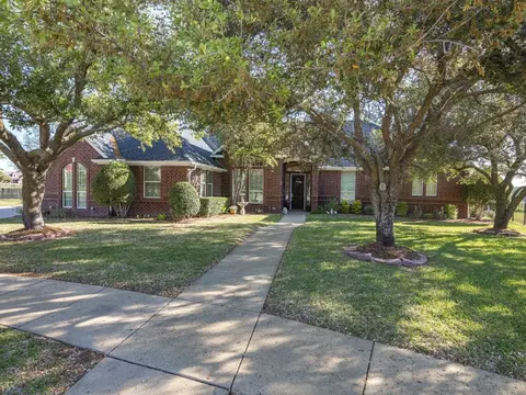 2802 Saint Andrews Cir, Ennis, TX 75119