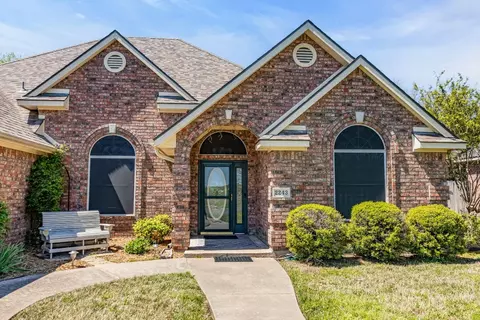 2243 Pecan St, Bonham, TX 75418
