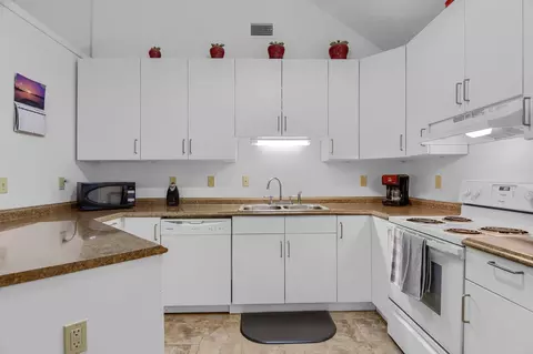 Kitchen - 1830 Clark Dr, Denison, TX 75020 photo 1 of 3