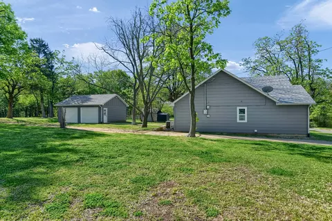 Exterior - 1830 Clark Dr, Denison, TX 75020 photo 6 of 11