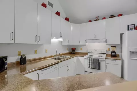Kitchen - 1830 Clark Dr, Denison, TX 75020 photo 3 of 3