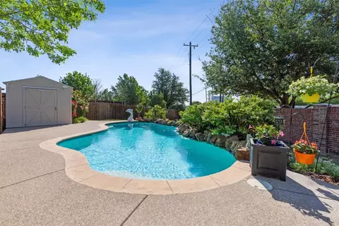 4232 Snapdragon Dr, Fort Worth, TX 76244