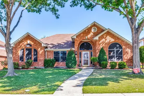 2705 Carmel Dr, Carrollton, TX 75006