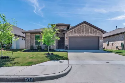 417 Carlisle Dr, Weatherford, TX 76085