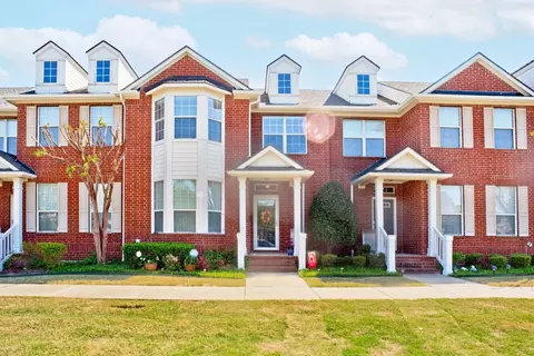 8036 Mimosa Dr, North Richland Hills, TX 76180