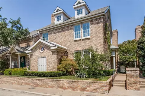 7907 Caruth Ct, Dallas, TX 75225