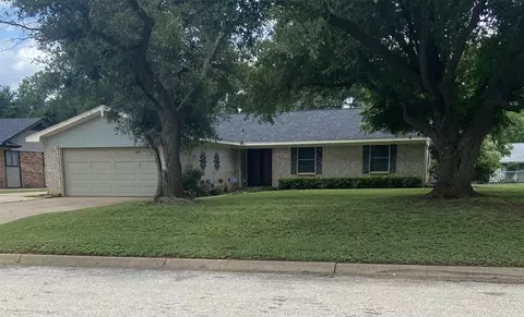 1300 Cliff Dr, Graham, TX 76450