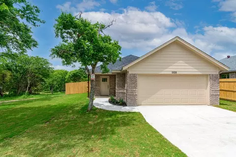 1105 King St, Weatherford, TX 76086