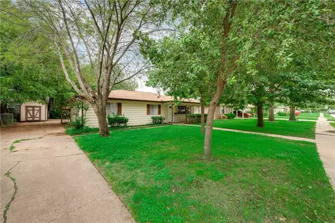 2612 Helmet St, Irving, TX 75060