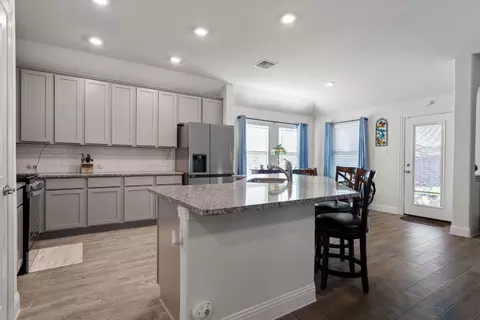 10824 Table Bluff St, Aubrey, TX 76227