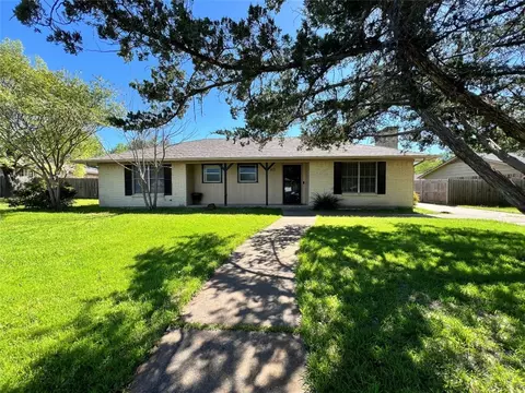 412 Haughton St, Farmersville, TX 75442