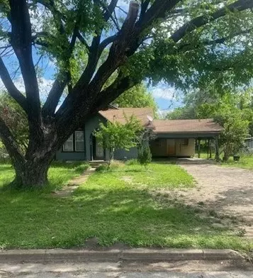 1125 Maxfield St, Bellmead, TX 76705