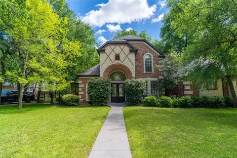 6058 Forest River Dr, Fort Worth, TX 76112