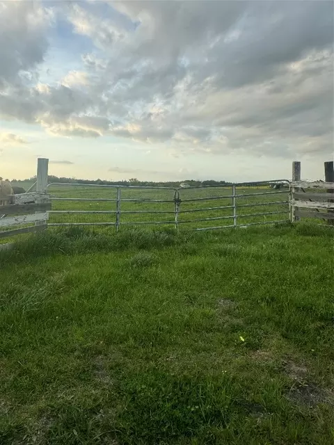 5738 NW Pr 1295, Corsicana, TX 75110