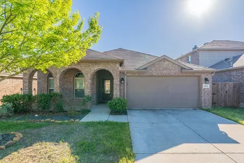 1004 Cheyenne Dr, Aubrey, TX 76227