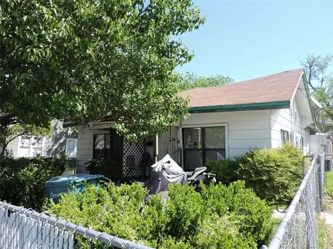 1505 N Broughton St, Sherman, TX 75090