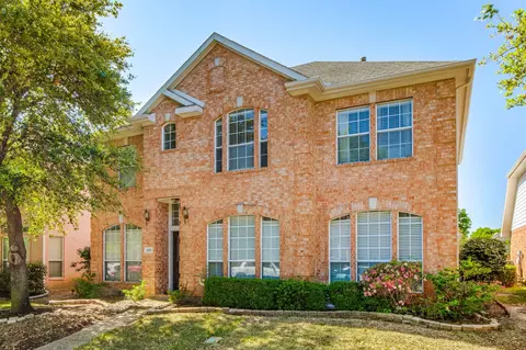109 Heatherstone Dr, Irving, TX 75063