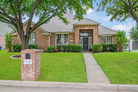 712 Coal Creek Dr, Mansfield, TX 76063