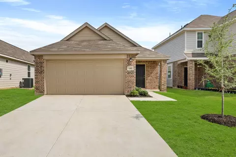 105 Musgrove Rd, Everman, TX 76140
