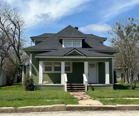 606 S Pecos St, Coleman, TX 76834