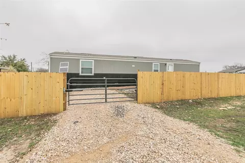 8767 Windmill Ct, Cresson, TX 76035