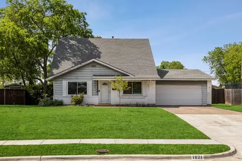 1821 Red Bud Ln, Plano, TX 75074