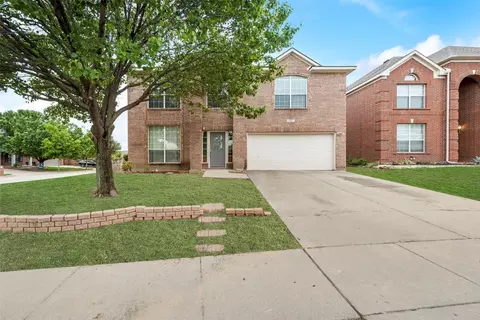 10701 Braemoor Dr, Haslet, TX 76052