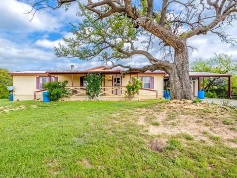 7146 Waterford Dr, Brownwood, TX 76801
