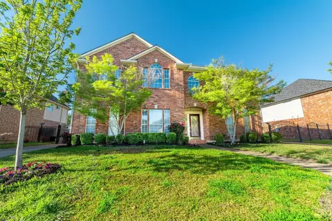1607 Falcon Dr, Keller, TX 76248