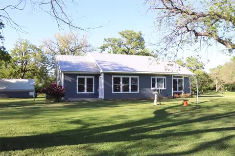 601 Godfrey Rd, Comanche, TX 76442 photo 3