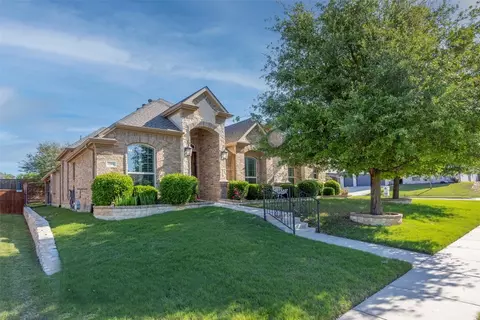 12000 Olinger Dr, Fort Worth, TX 76108
