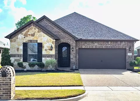 616 Spruce Trl, Forney, TX 75126