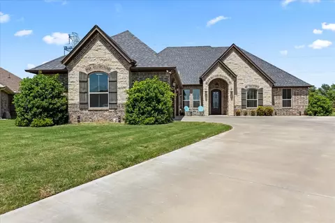 150 Elk Cv, Stephenville, TX 76401