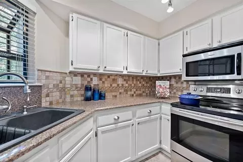 16301 Ledgemont Ln #174, Addison, TX 75001