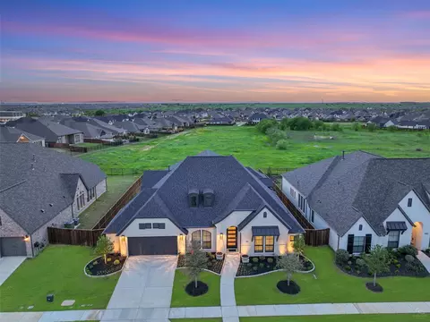 7017 Salmon Springs Dr, Argyle, TX 76226
