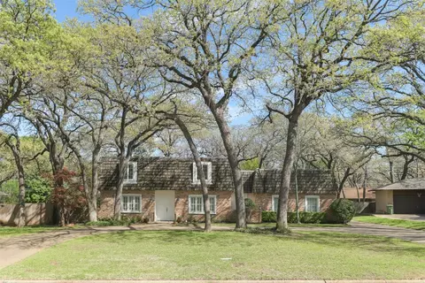 3100 Yellowstone Dr, Arlington, TX 76013